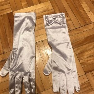5/15$ Chic Satin Gloves with Bow Accent​